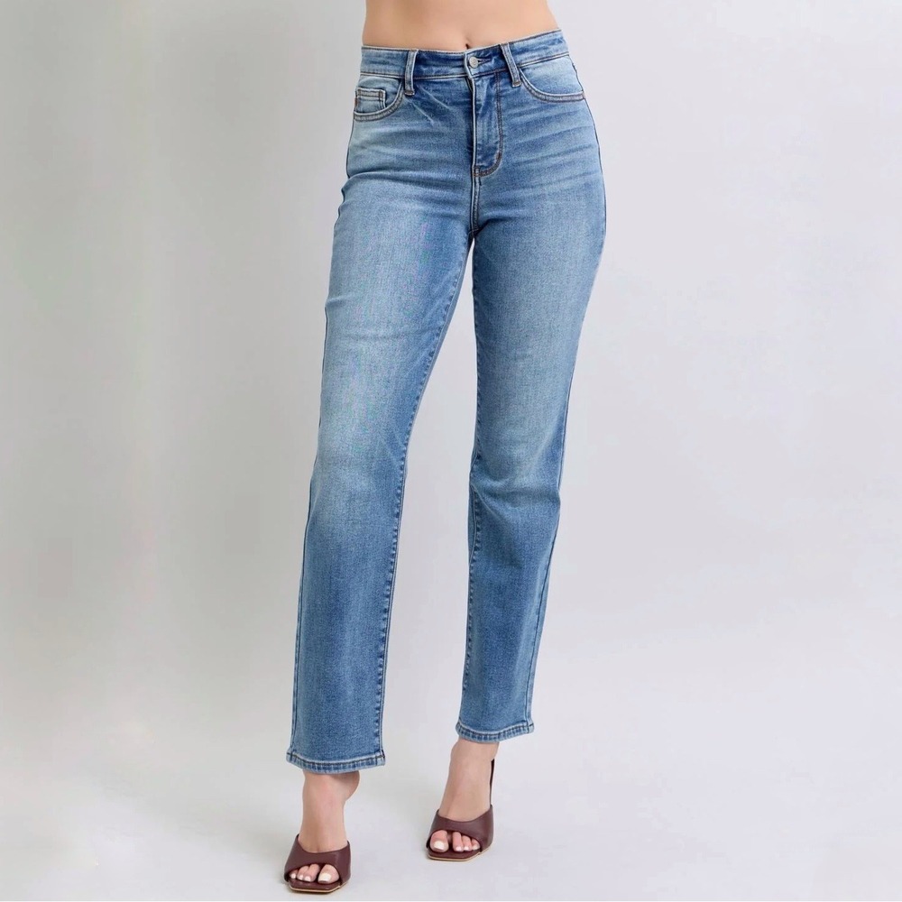 Judy Blue | High Rise Vintage Wash Straight Fit Jeans Size 9/29